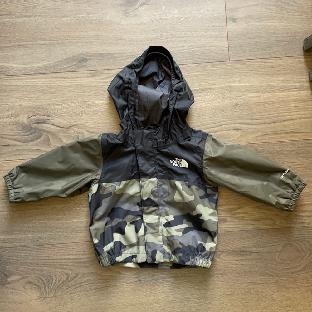 Infant Northface camo windbreaker